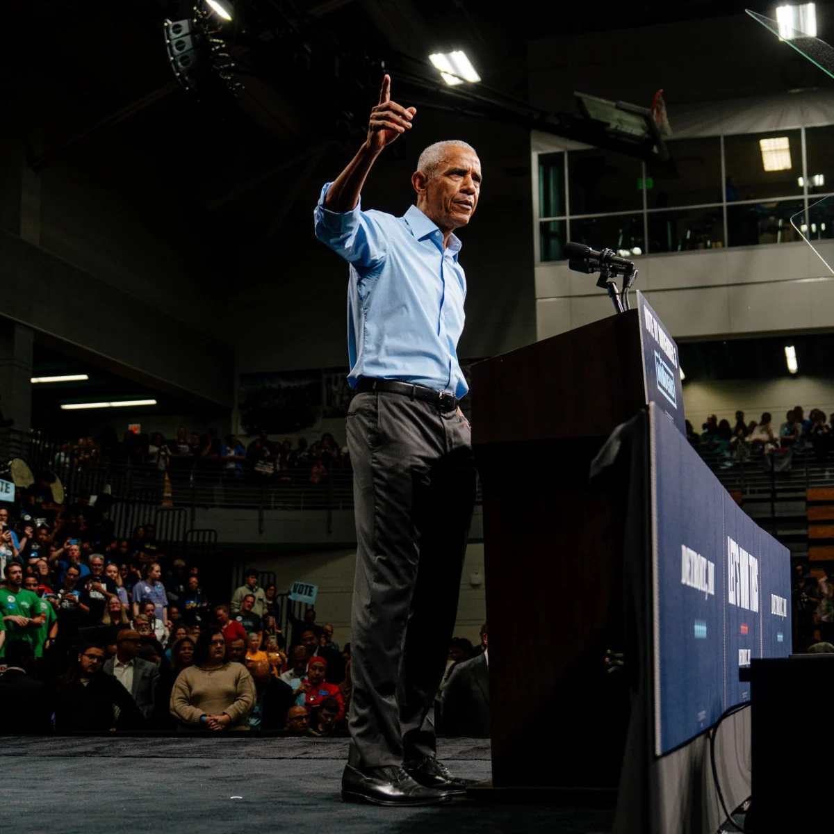 Obama and Trump Deliver Contrasting Midterm Speeches at Dueling Rallies