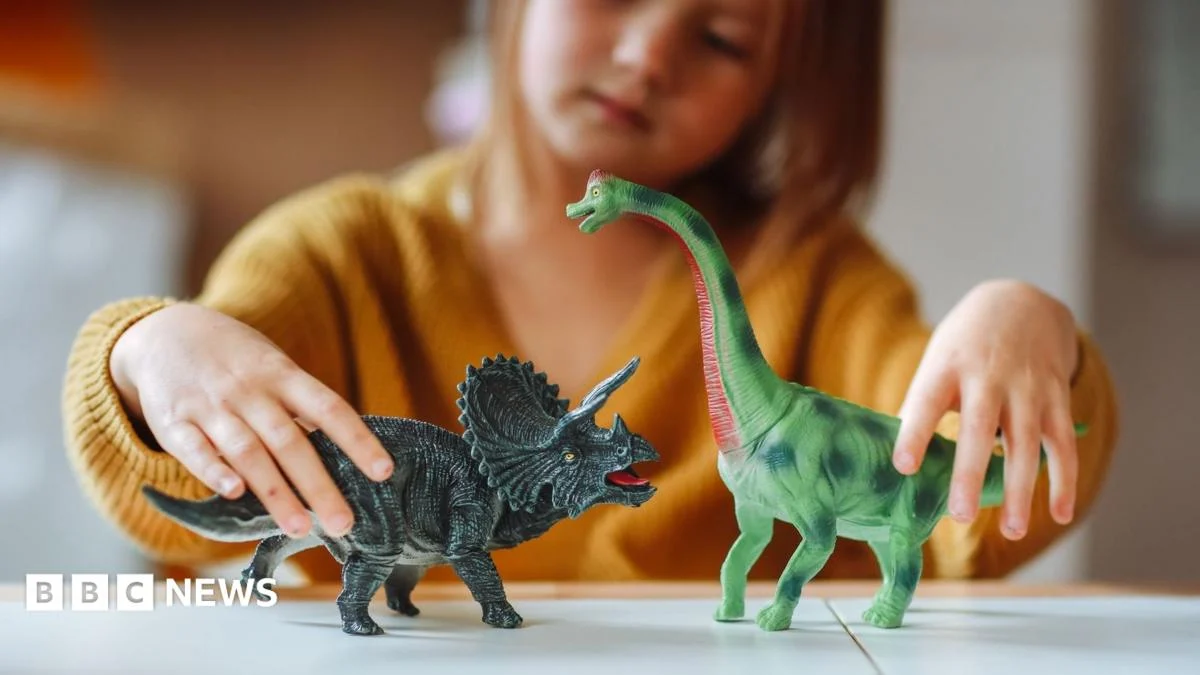 How Chinese-Made Toys Reach US Shelves for Christmas
