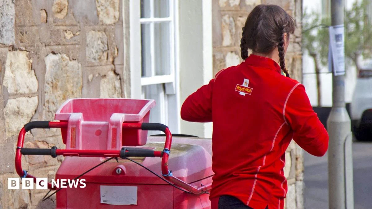 Royal Mail Staff Quitting Weekly Under New Efficiency Plans