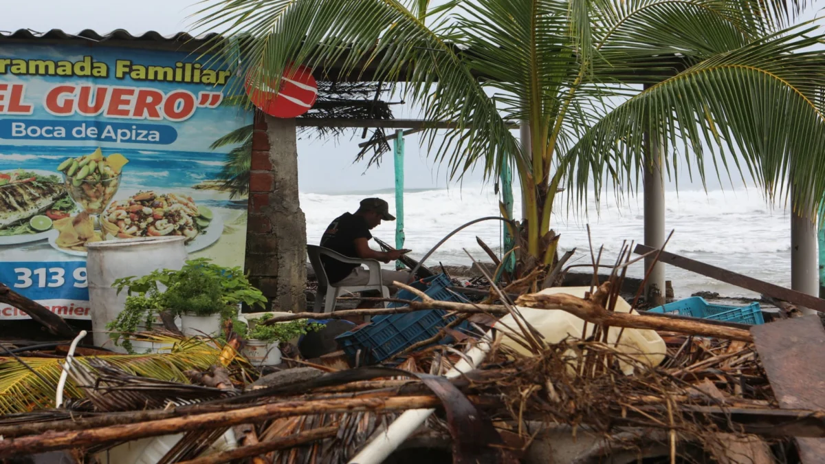 Hurricane Trudy Brings Heavy Rain and Strong Winds to Mexico’s Pacific Coast