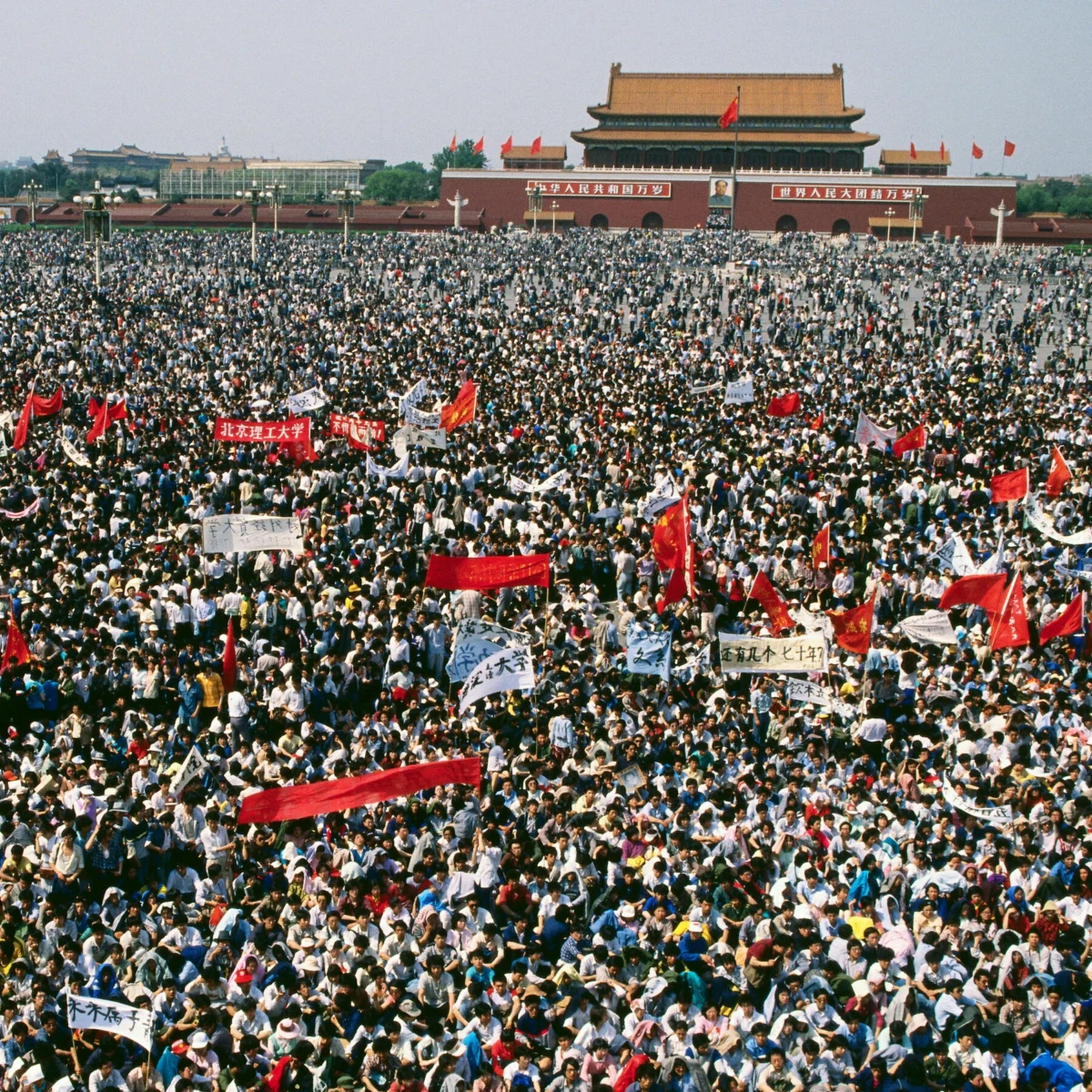 Journalist Reflects on Tiananmen Square Coverage in NYT Memoir