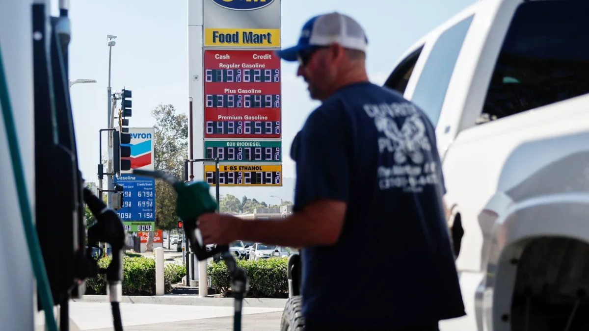 Inflation Fears Rise as Fed Survey Shows Highest 12-Month Outlook Since May 2023