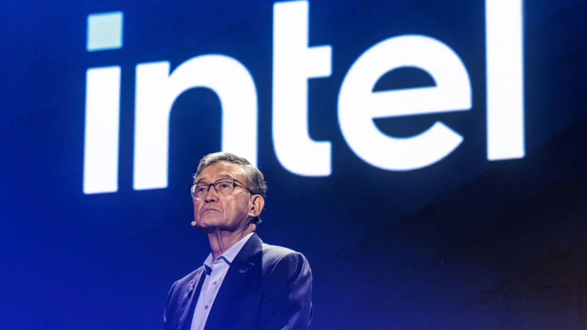 Intel Stock Drops 21% After Weak Guidance Amid PC Market Slowdown