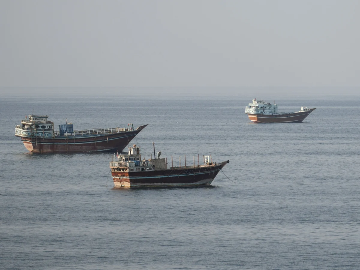Iran Hits Ships in US-UAE Oil Shuttle Near Hormuz