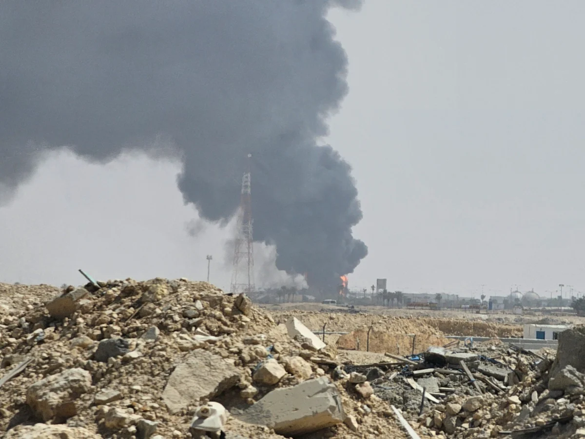 Riyadh Strikes Kill 12 as US Considers Houthi Response