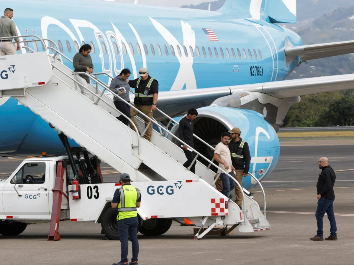 Jamaica Accepts First Flight of US Third-Country Deportations