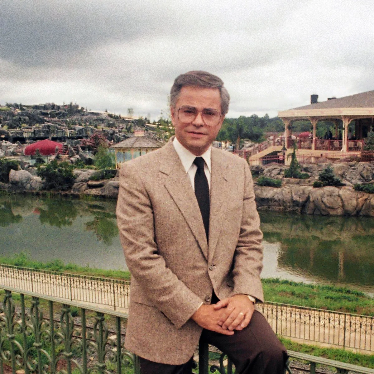 Televangelist Jim Bakker Dies at 86, Scandals Defined Legacy