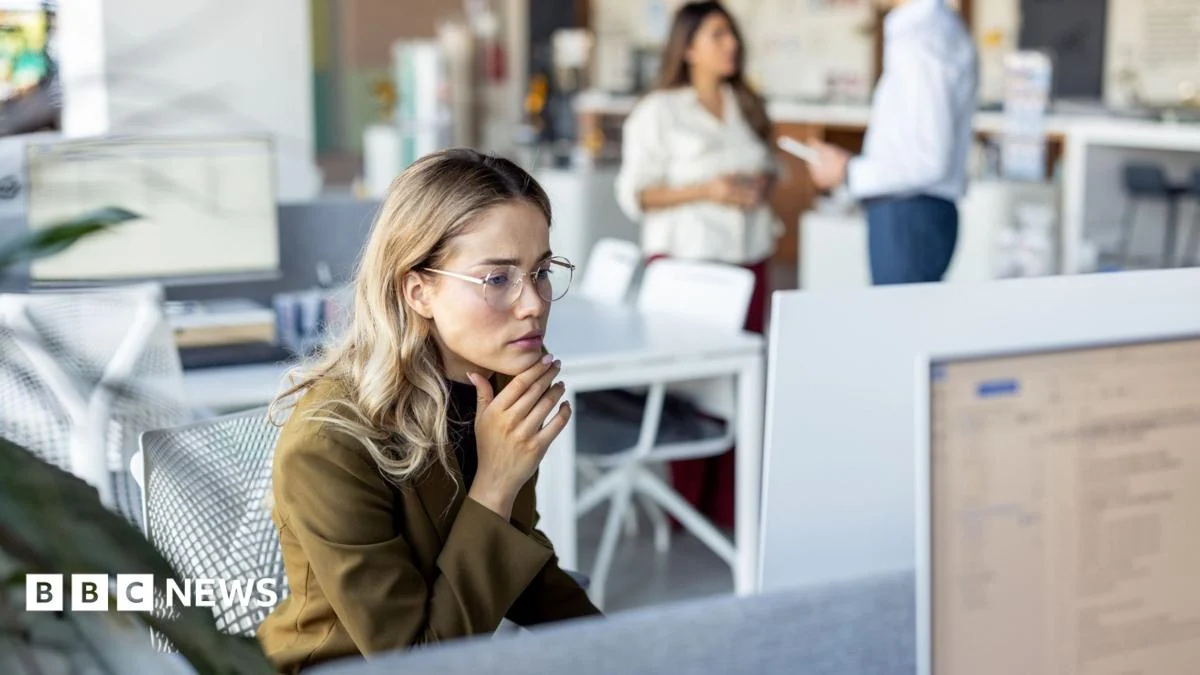 Jobless Rate Falls as Small Firms Cut Hiring Over Labour Costs