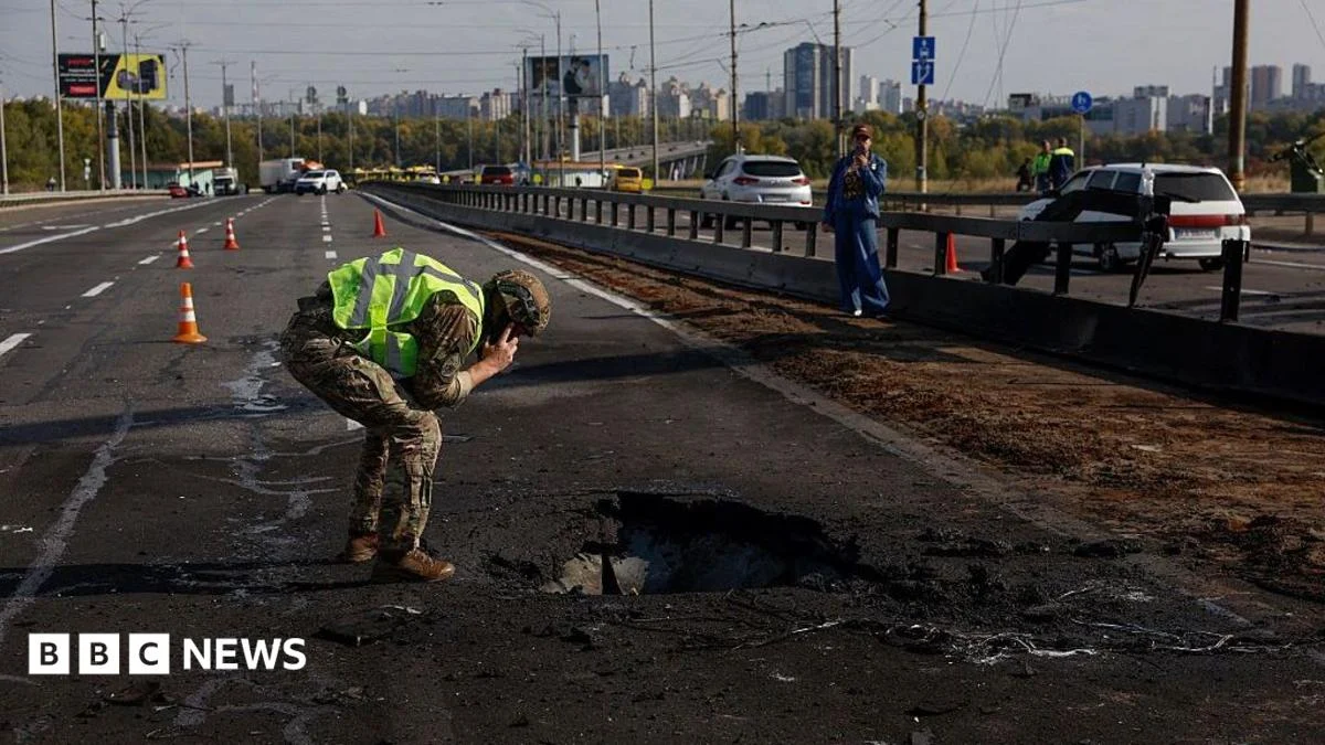 Russian Drone Hits Kyiv Bridge During German Chancellor Visit