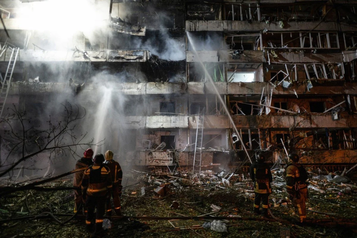Kyiv Hit by Russian Ballistic Missiles for Second Day Without Warning