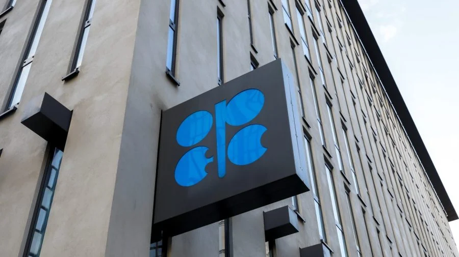 OPEC+ Agrees to Maintain Oil Production Levels in November