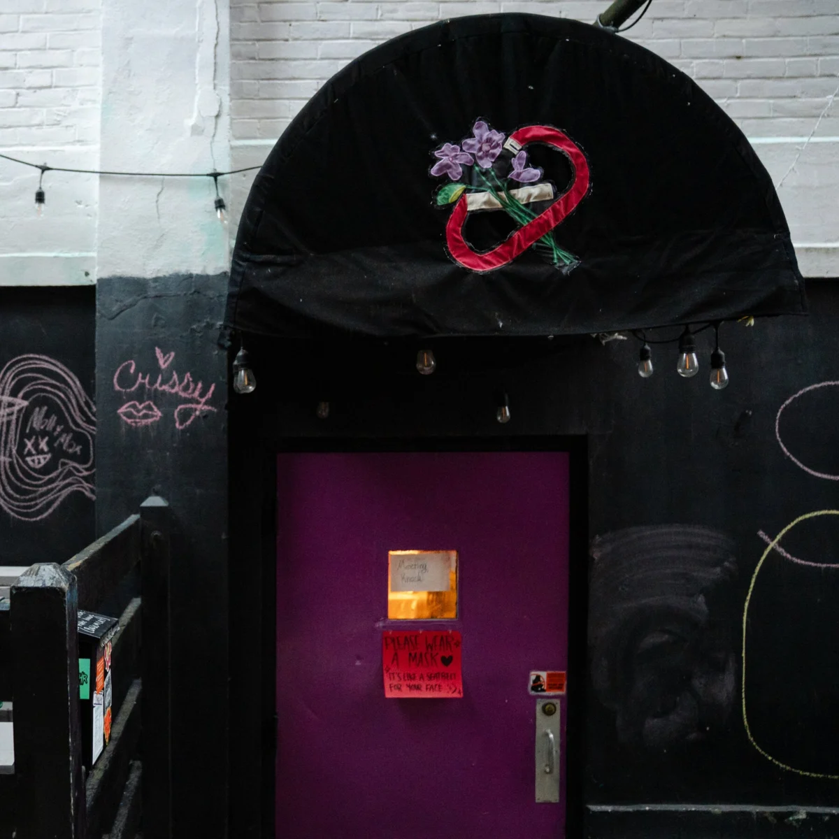 Last Ditch Lesbian Bar to Close After Mask Policy Failed to Save Business