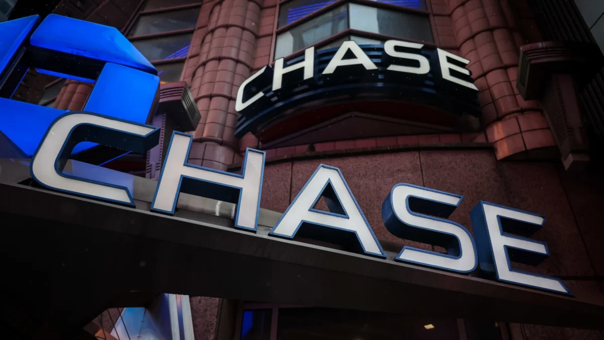 JPMorgan Stock Poised for Breakout, Upside Risk Favored Over Downside
