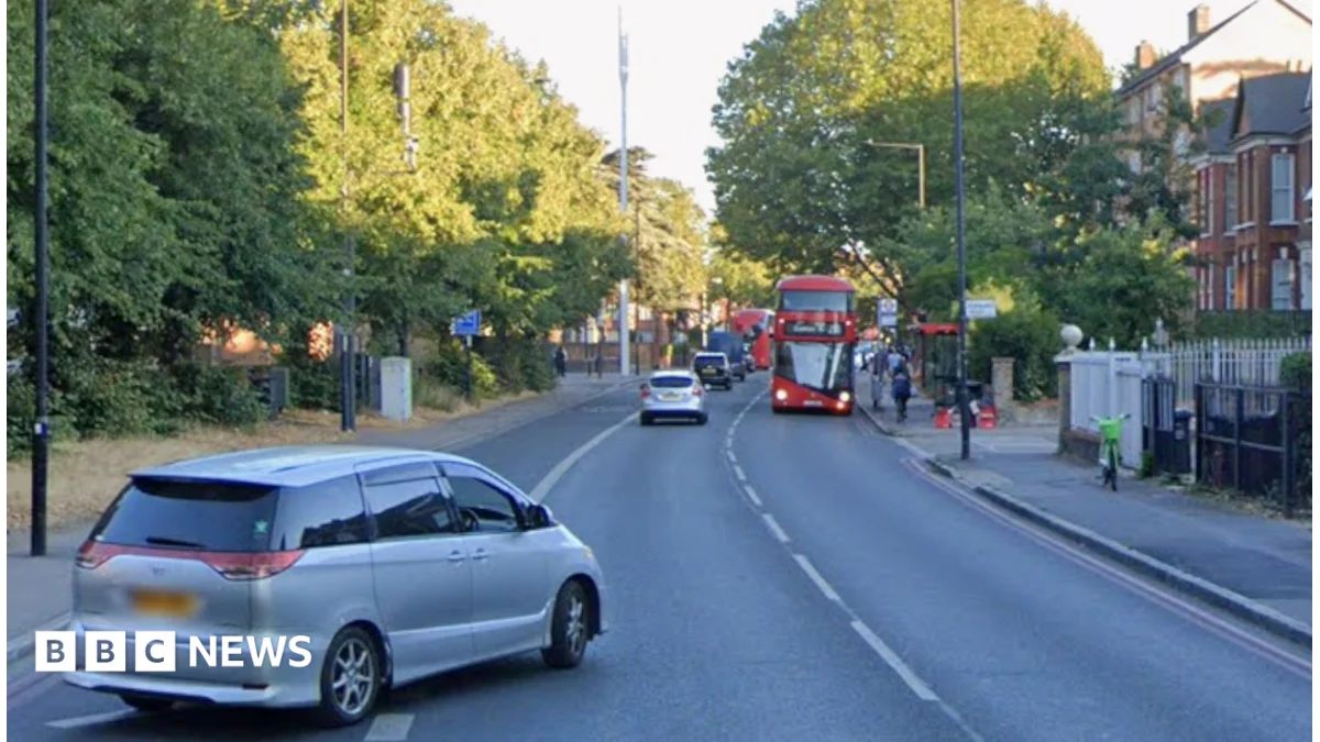 Man charged after three Jewish women assaulted at Clapton Common