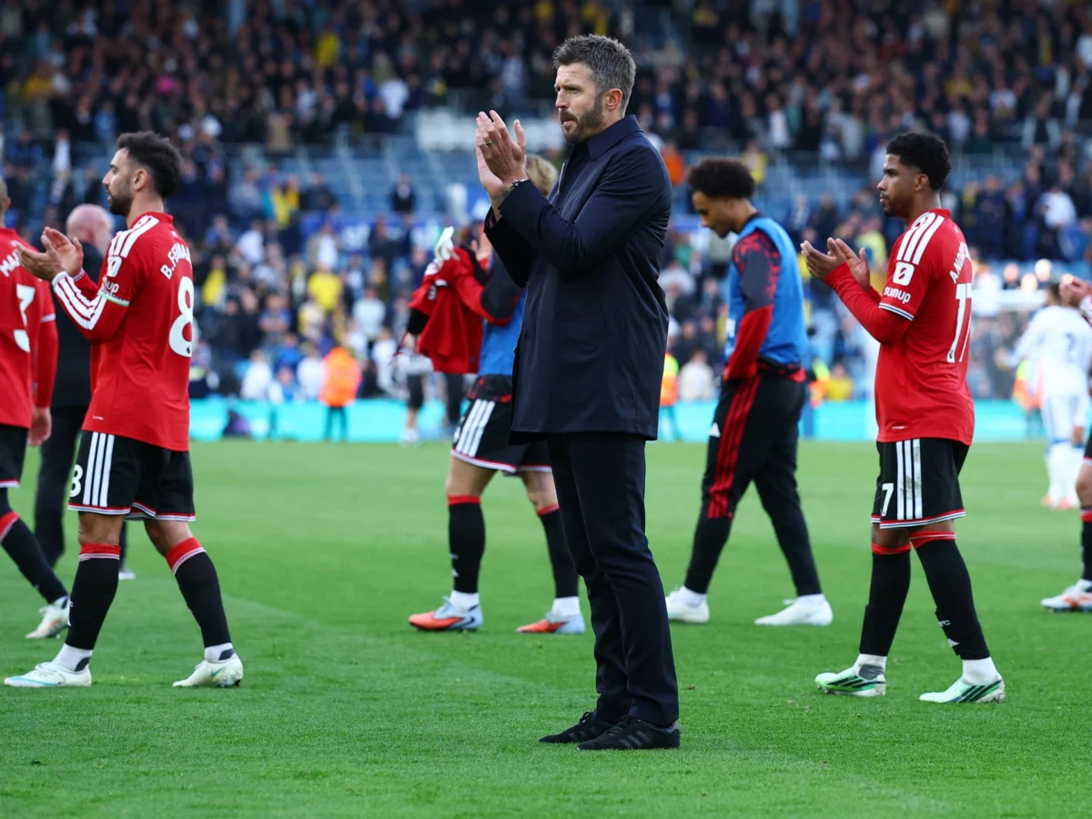 Manchester United Held at Leeds Despite Improved Carrick Performance