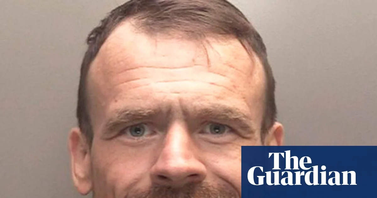Prisoner Anthony Lloyd sought after absconding from London medical facility