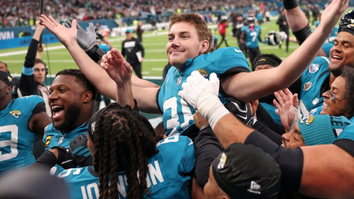 Jaguars Win on Last-Second Field Goal in London