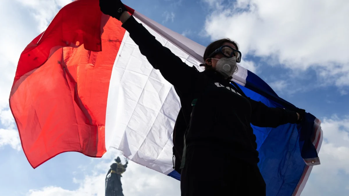 Moody’s Keeps France’s Credit Rating Steady Amid Turmoil