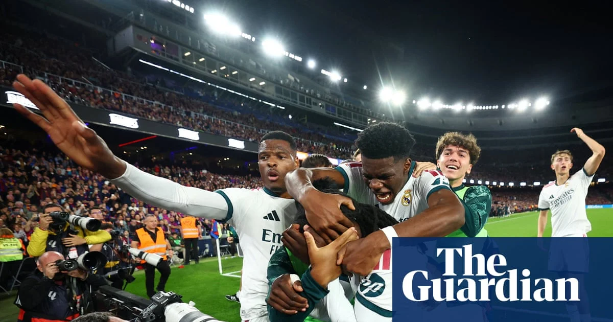 Mourinho Celebrates Real Madrid Clásico Win with Knee Slide