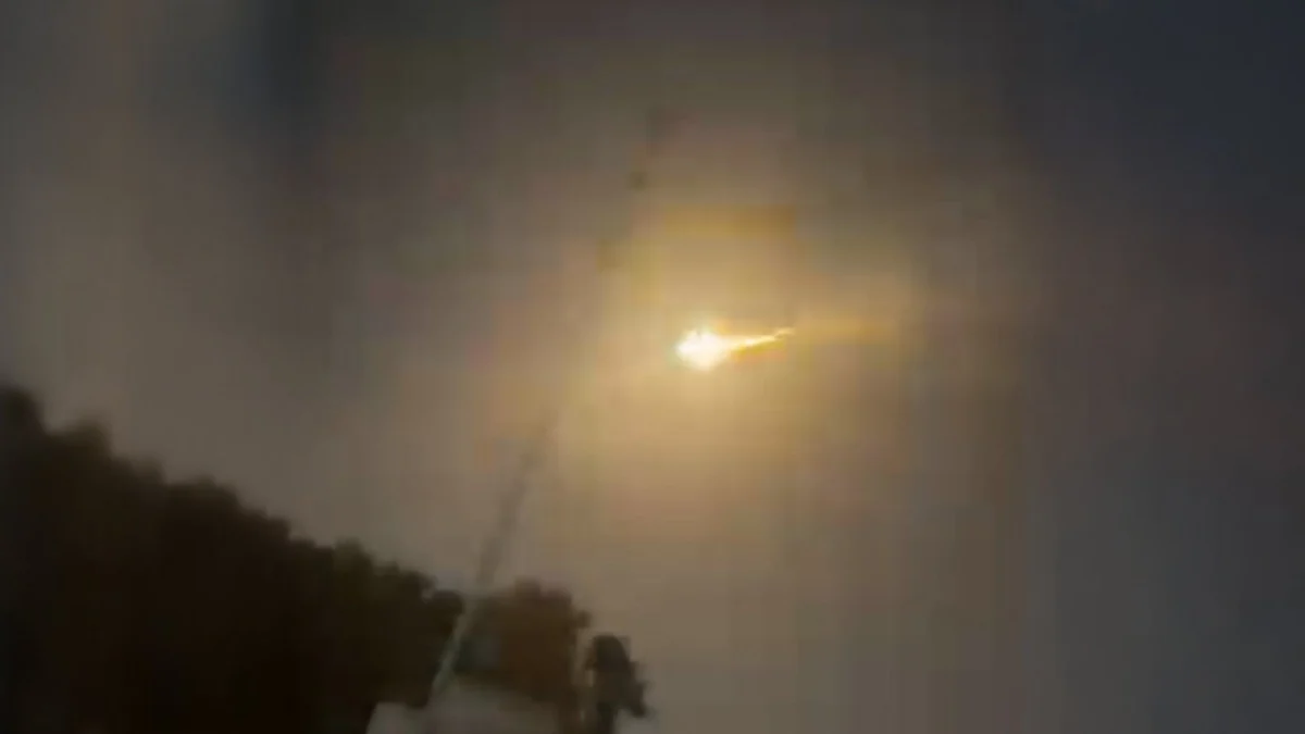Luminous Object Spotted Burning Across Libyan Skies