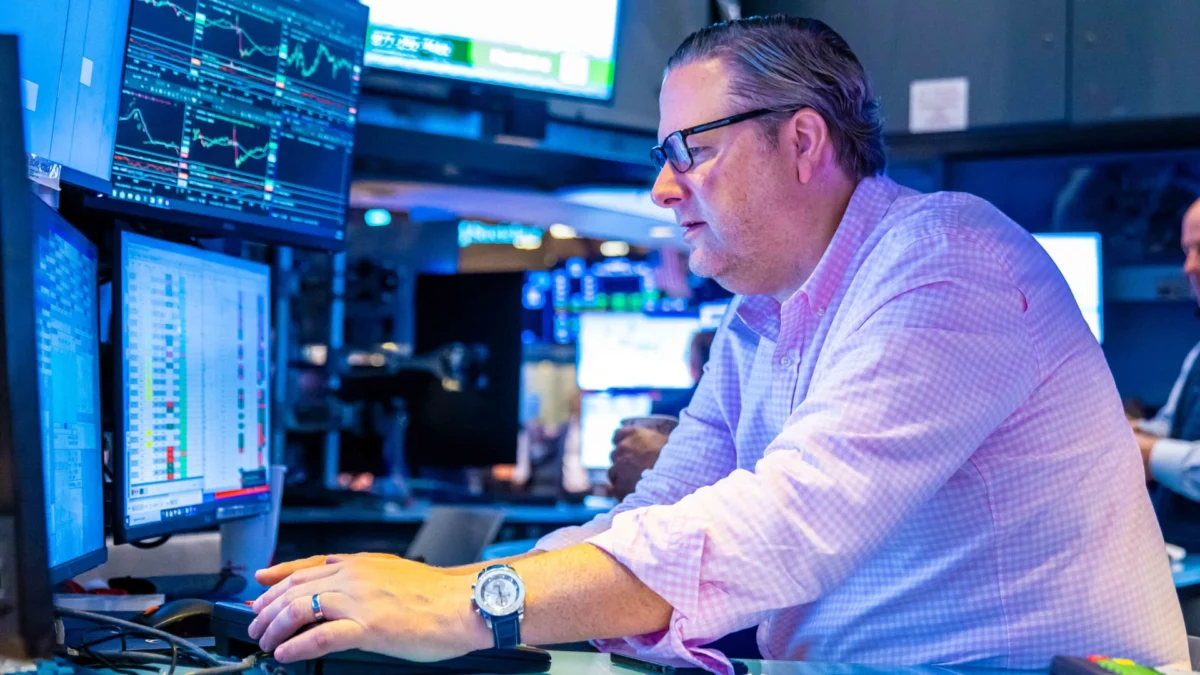 Nasdaq Futures Drop 1.8% Amid Meta, Tesla Earnings