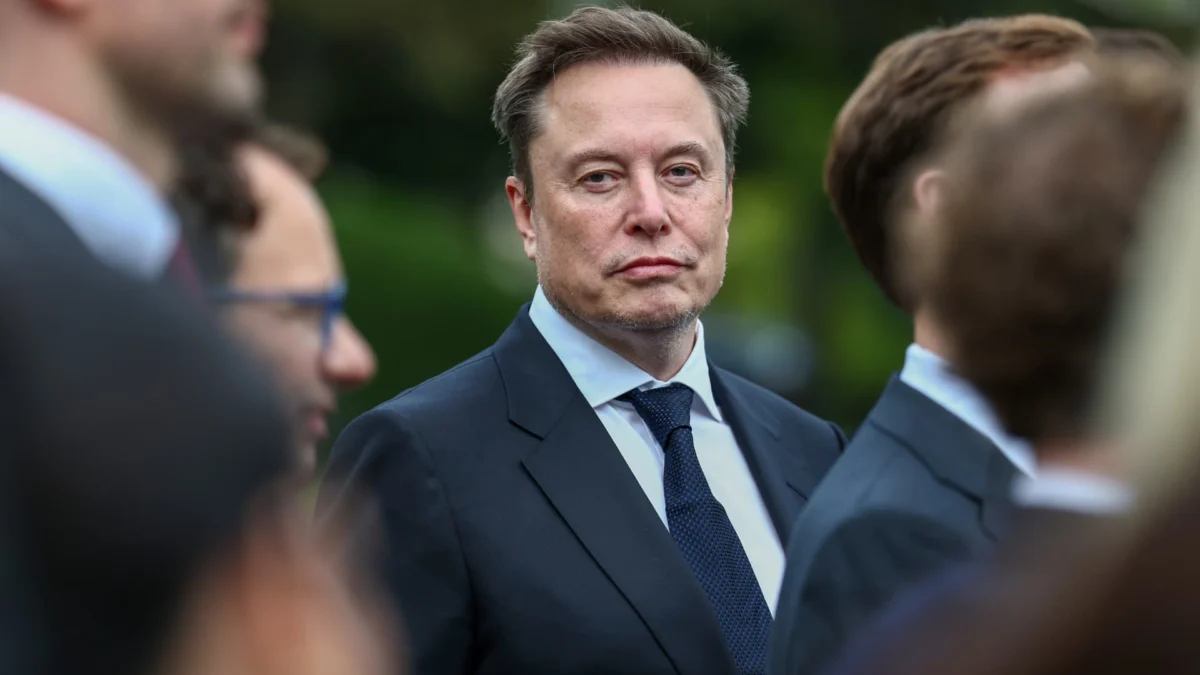 Neocloud Stocks Drop as Musk Warns Over 200 Face Guppy-Level Death