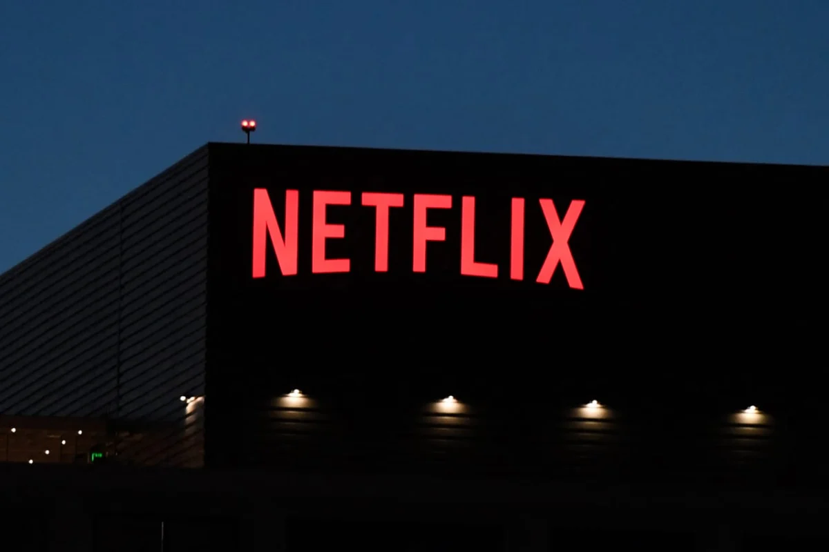 Netflix Vows Revival, but Investors Hit Sell on Stock