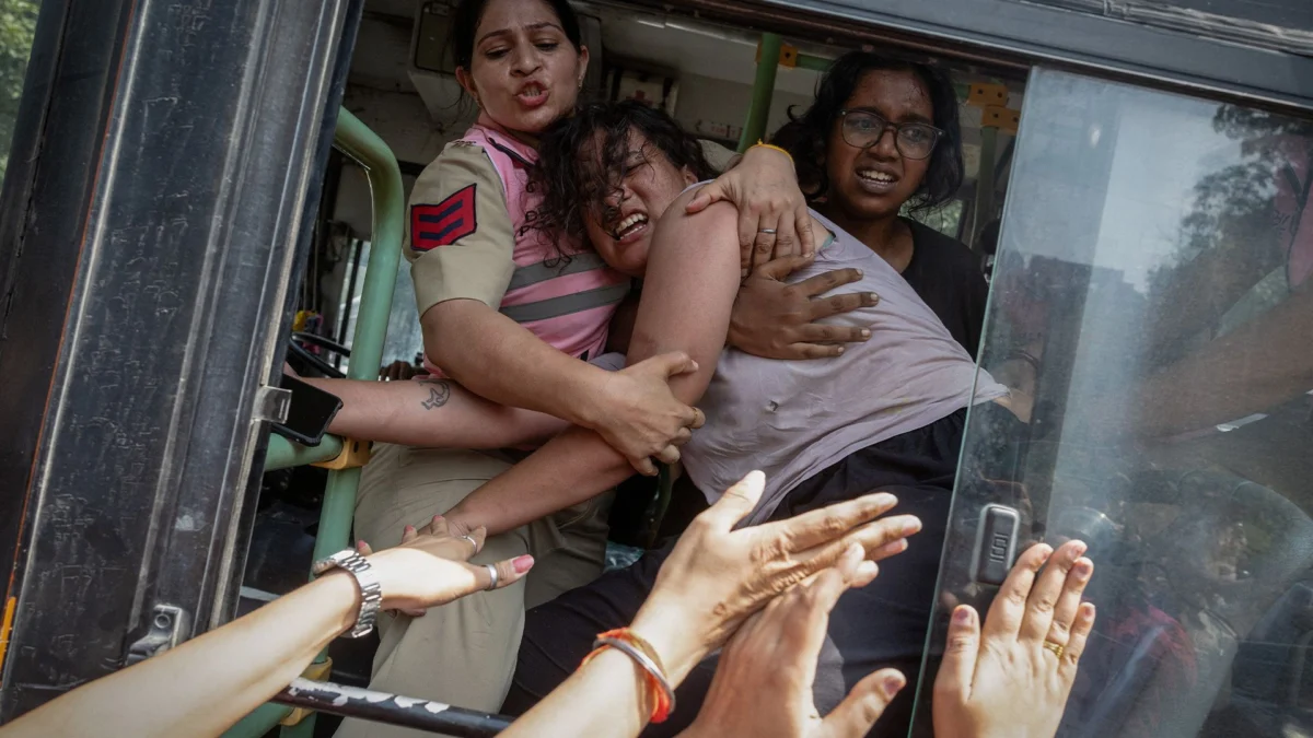 Delhi Police Detain Protesters Ahead of Anti-Government March