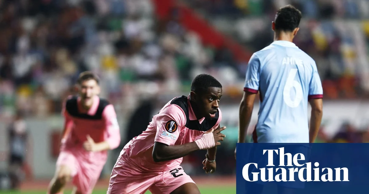 Noah Sadiki stunner earns Sunderland dramatic late win over Torreense