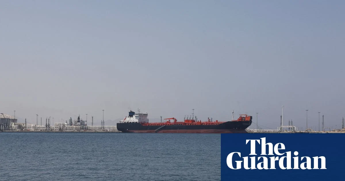 Oil Price Jumps Above $117 on Iran Tension Fears