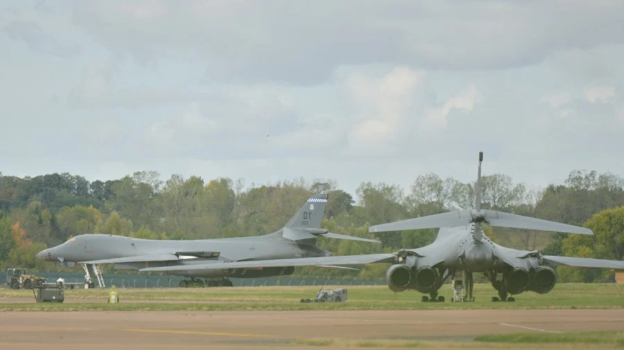 Pentagon withdraws B-1 bombers from UK base after terror threat