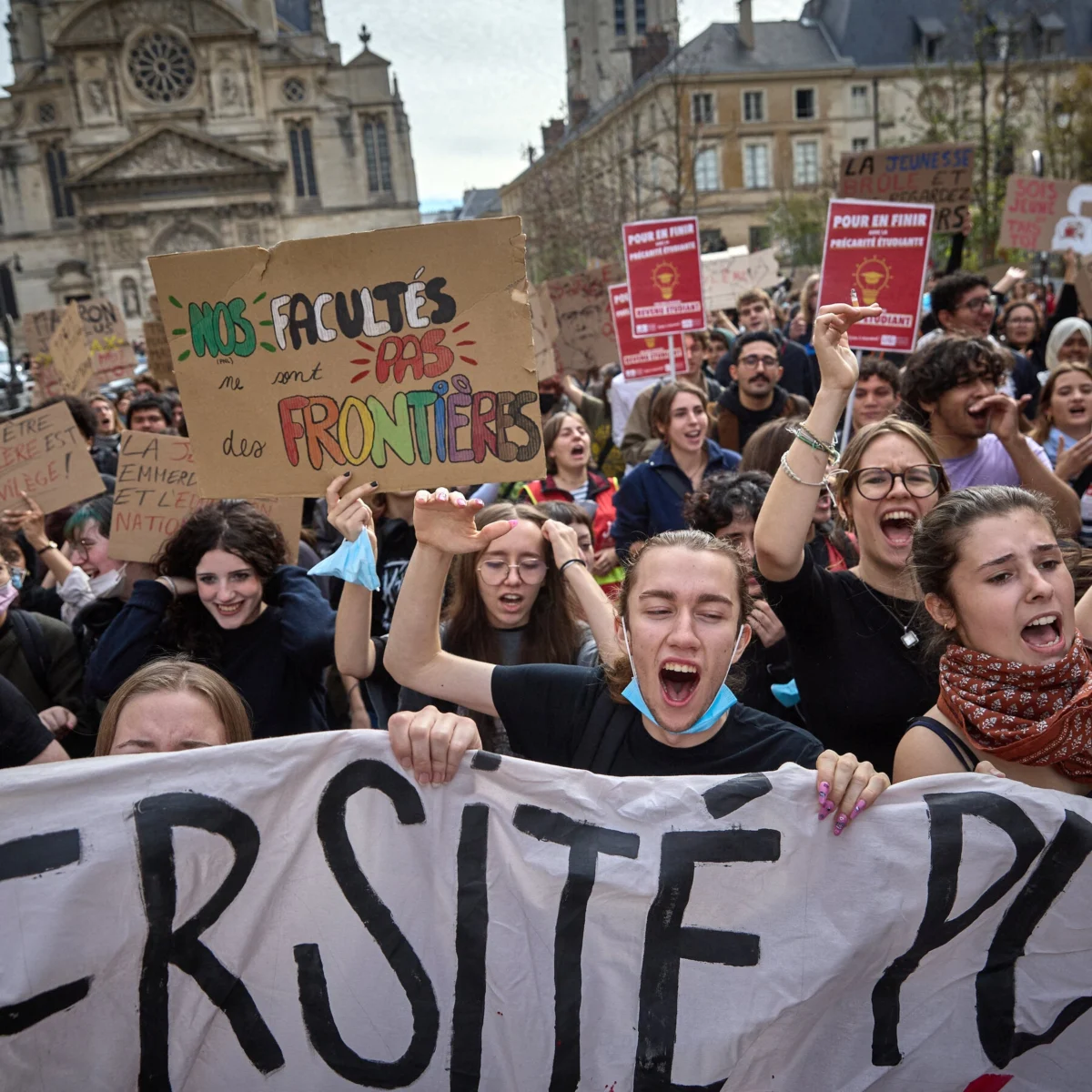 French Student Protests Draw All Ages as Movement Grows