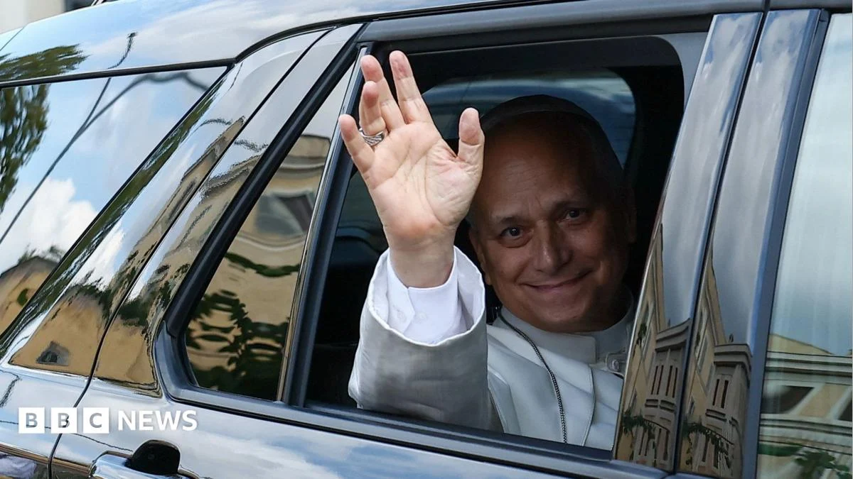 Pope discharged from hospital after lung cancer surgery