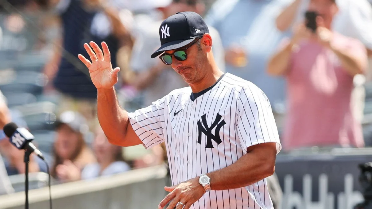 Posada Says He Doesn’t Feel Welcome With Yankees