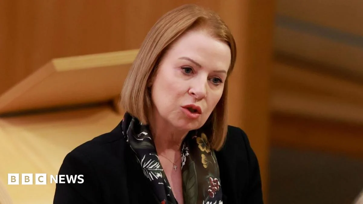 Reform MSP quits party to sit as independent