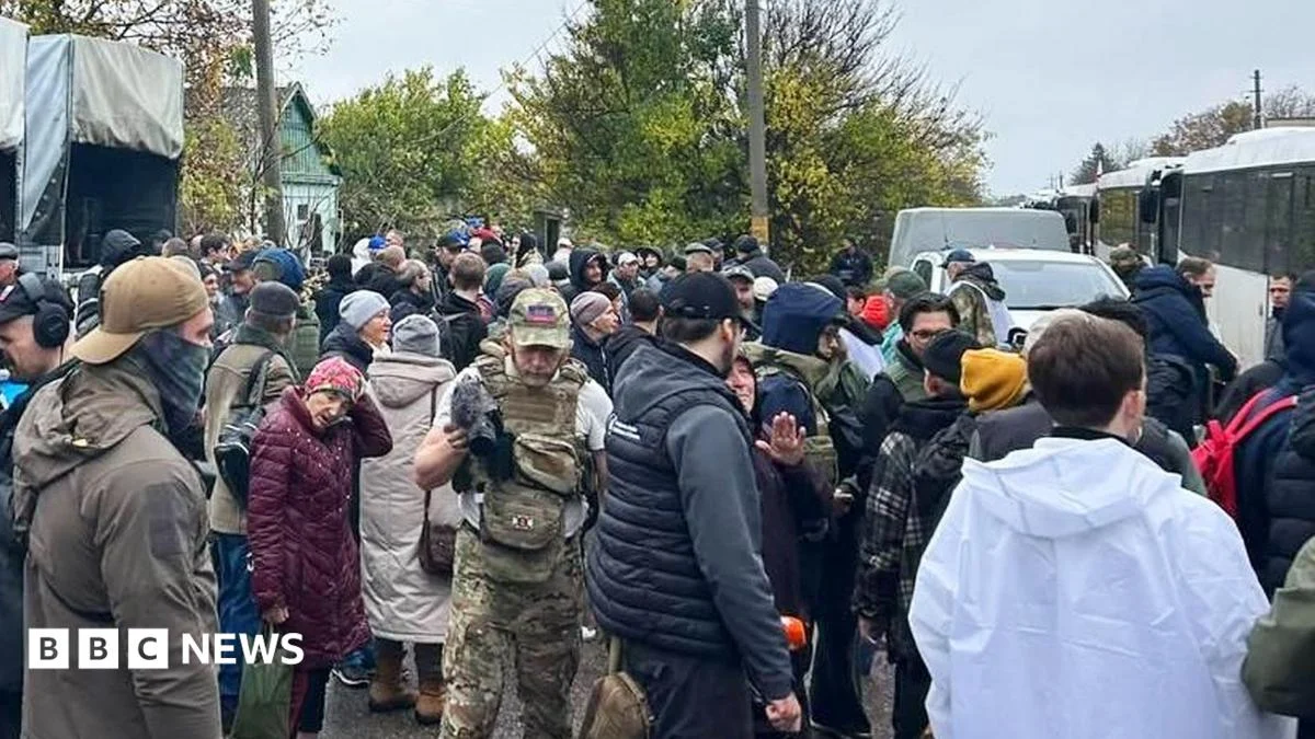 Evacuation Begins in Russian-Occupied Oleshky as Residents Depart
