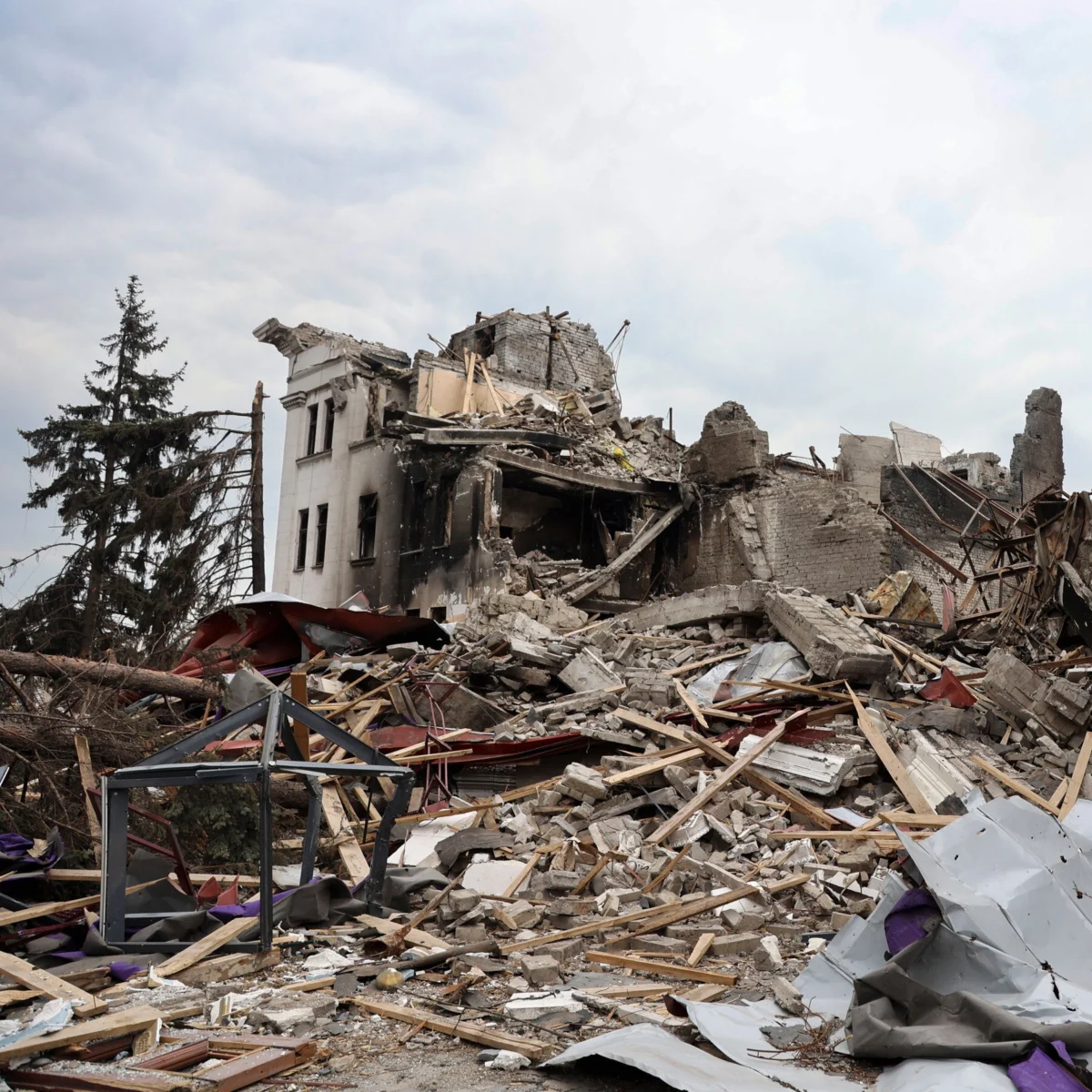 Russian Documentary Challenges Official Account of Mariupol Theater Bombing
