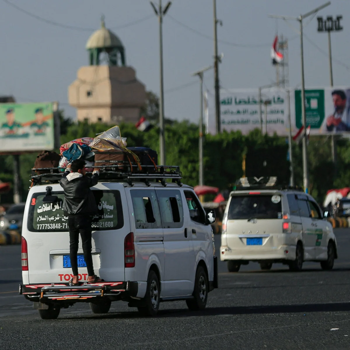Saudi Arabia and Houthis Trade Threats Over Oil Facilities