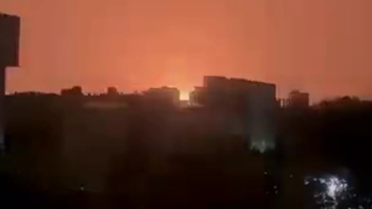 Saudi-Led Forces Target Houthi Positions Near Taiz in Airstrikes