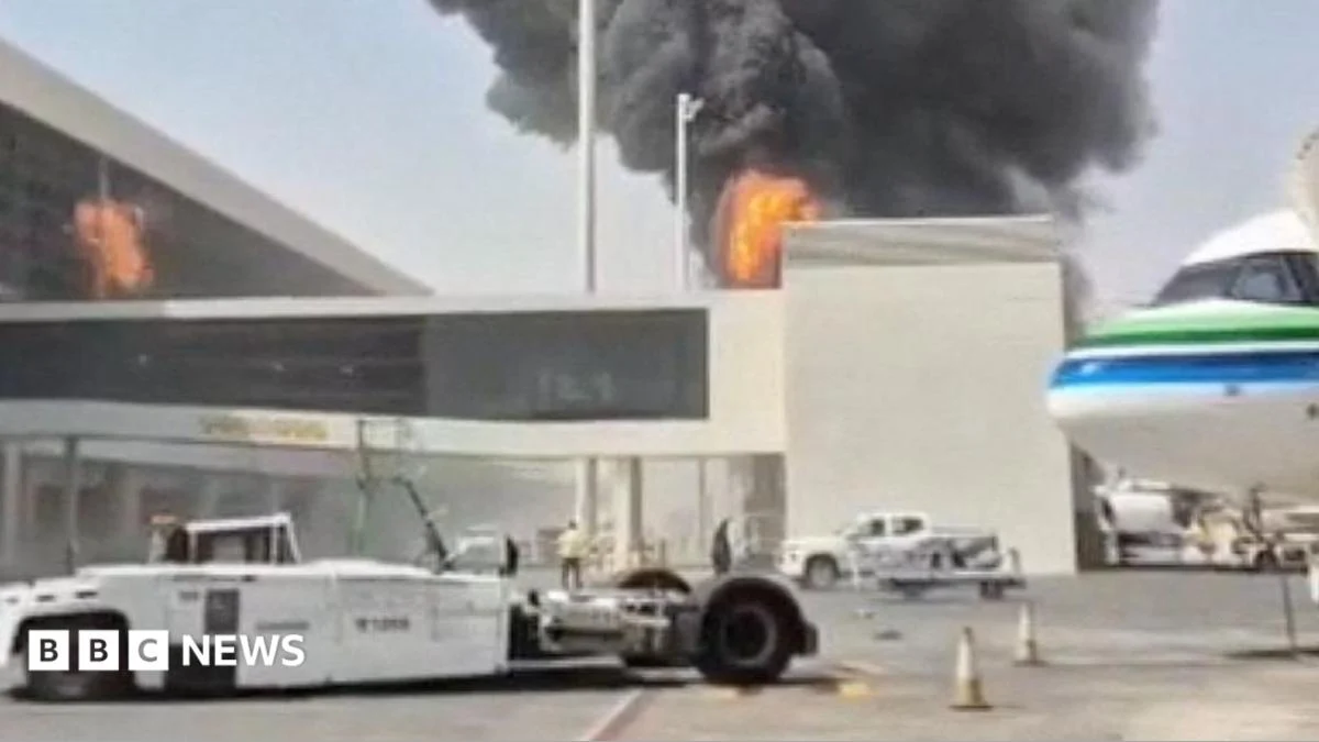 Saudi Minister Vows Serious Response to Houthi Airport Attacks