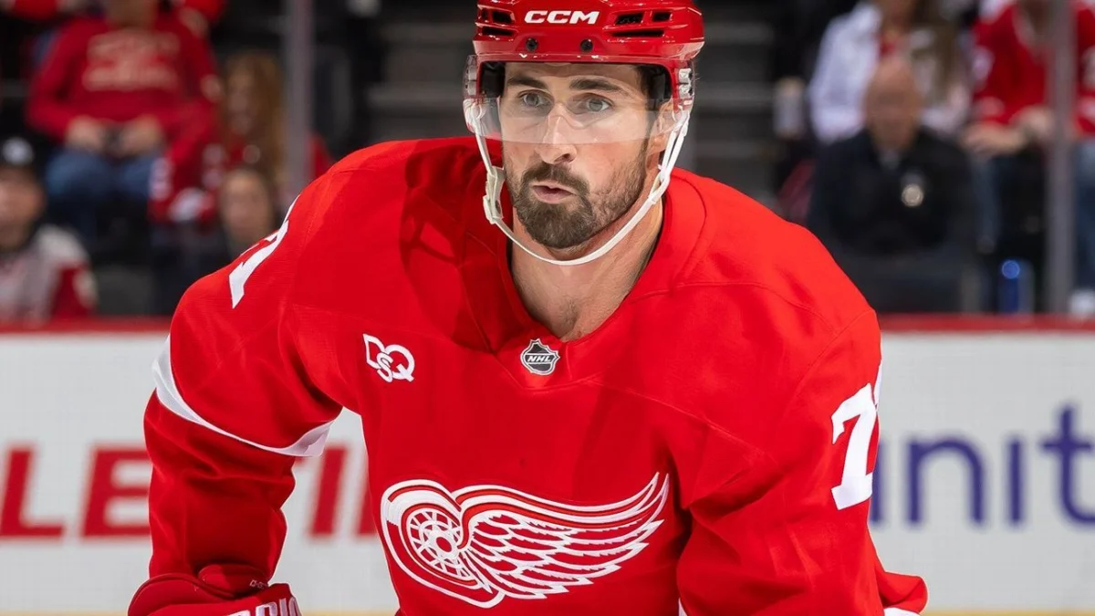 Larkin Expands Trade List to 10 Teams, Source Says