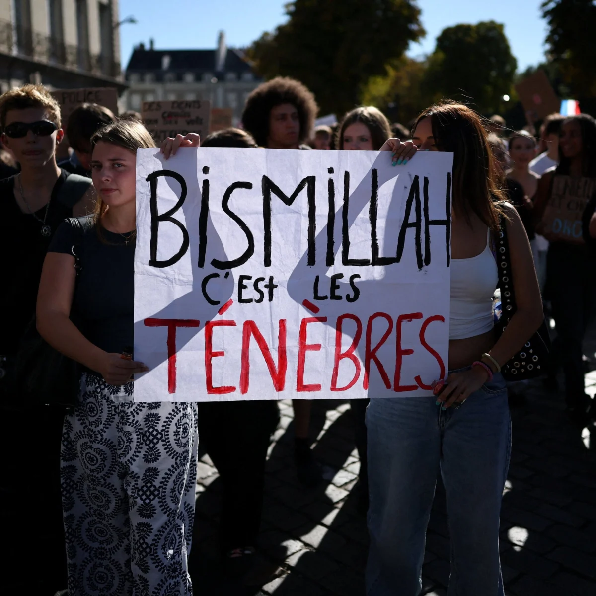 France Student Protesters Use Bismillah Slogan Amid Campus Unrest