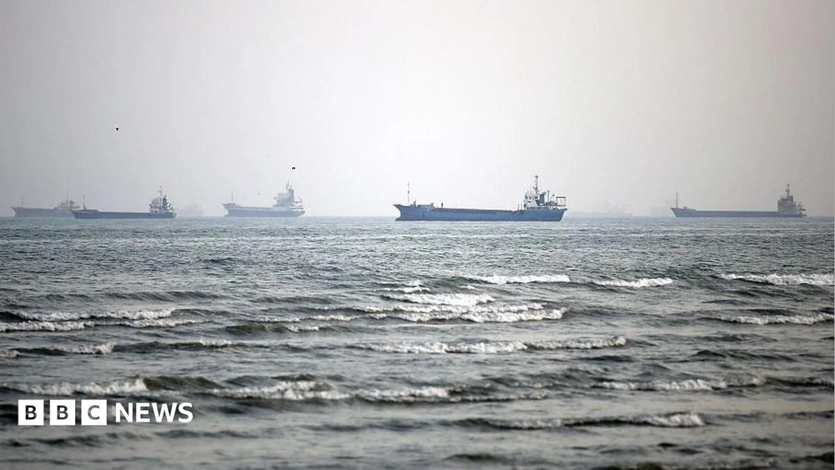 Qatar Gulf Tanker Hit by Multiple Projectiles, Casualties Reported