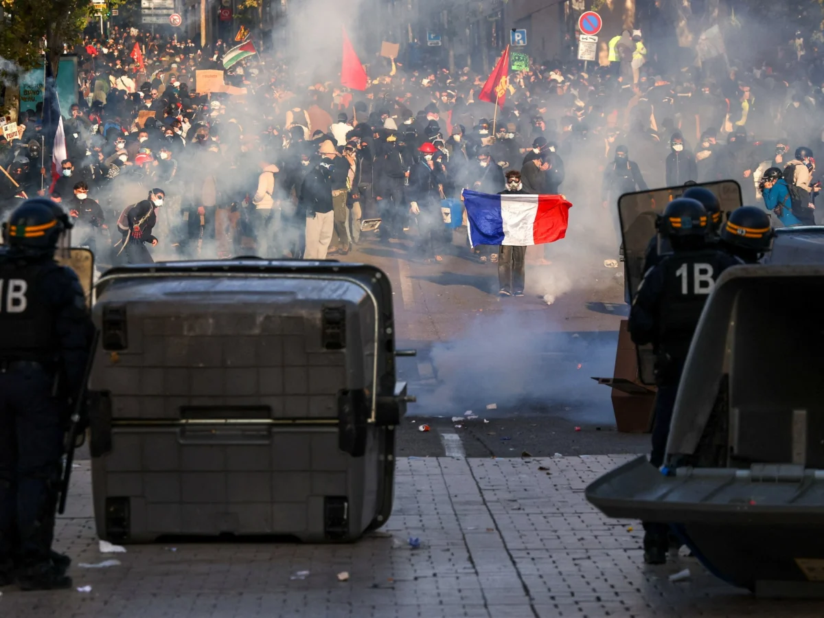 French Government Accused of Using ‘Riots’ Narrative to Delegitimize Protests