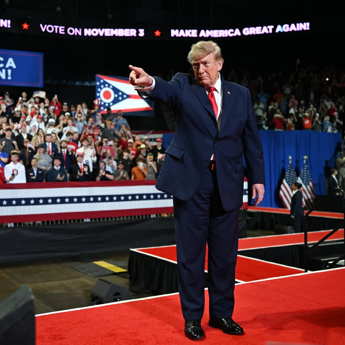 Trump Rallies in Ohio to Support Republicans in Competitive Races
