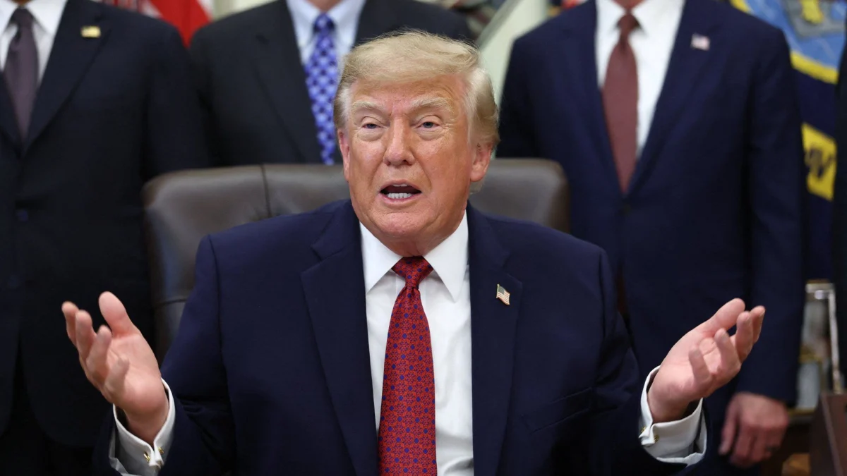 Trump amazed Israeli plumber helped land Flydubai flight