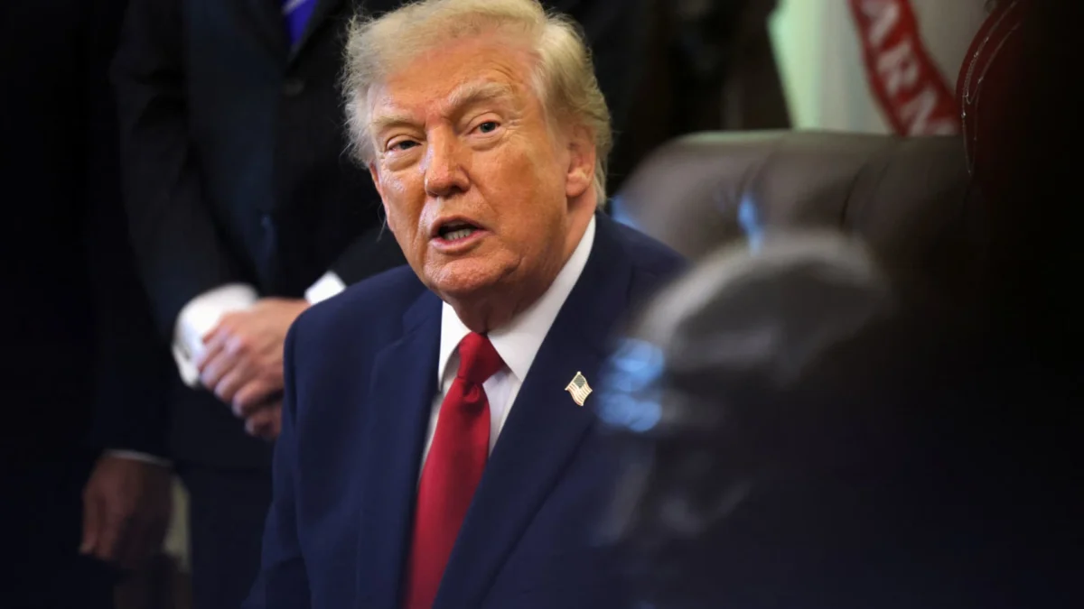 Trump August Trades Include Up to $25 Million in Meta, Millions in SpaceX Debt