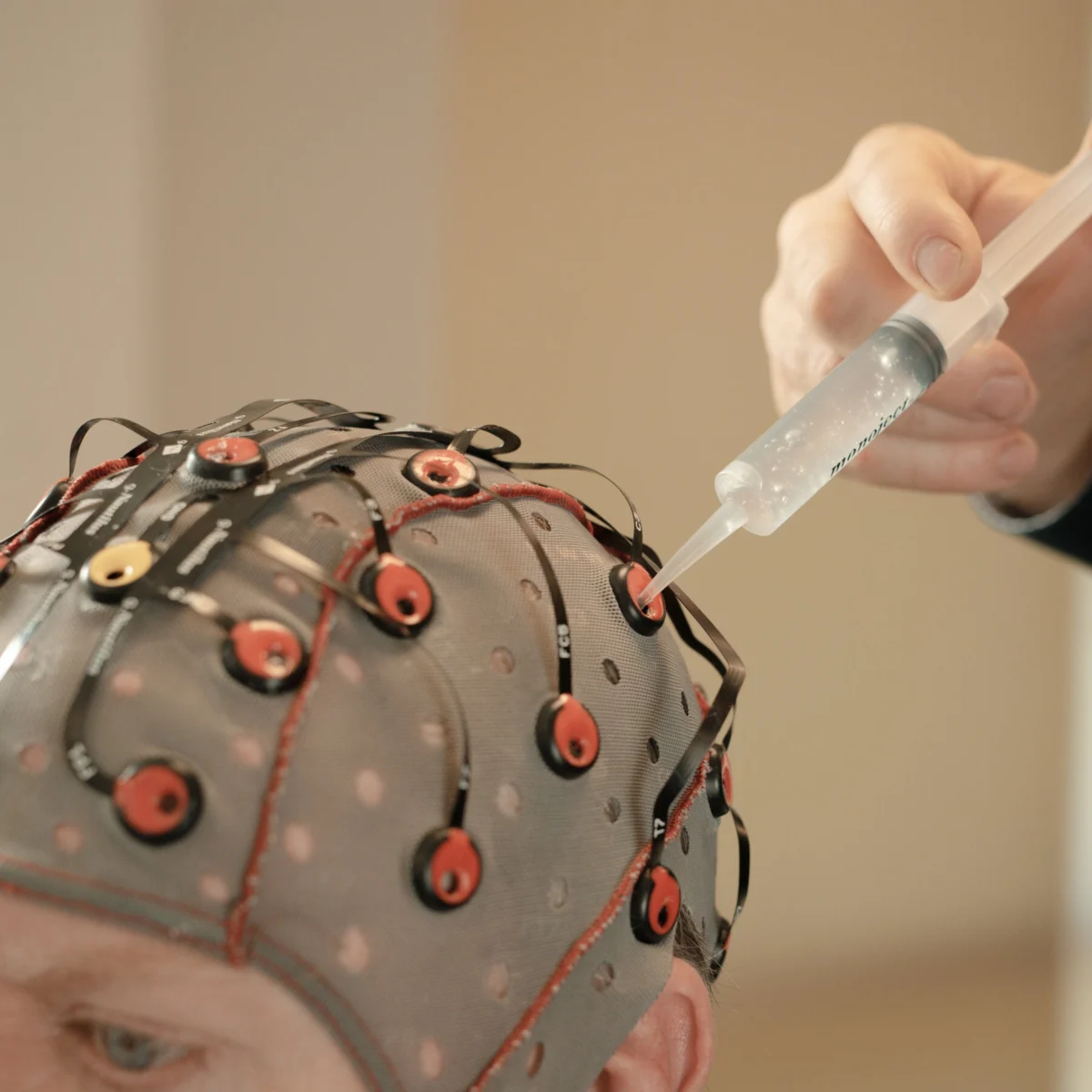 UN Warns New Mind-Reading Technology Threatens Privacy