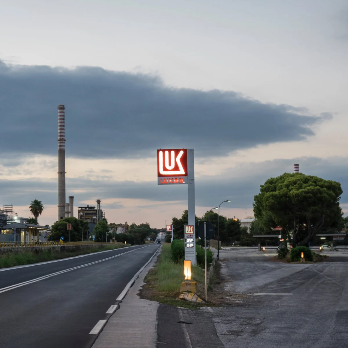 Putin Raises Russian Energy Deal with Trump Envoys in Ukraine Talks