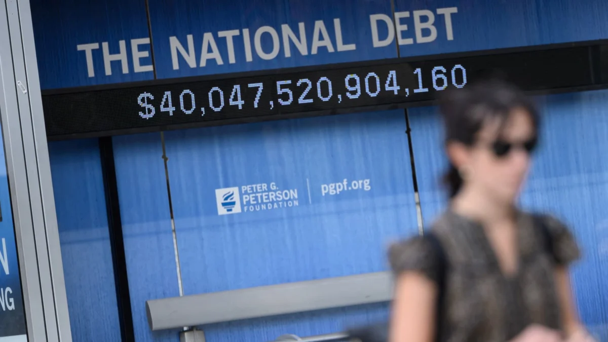 U.S. Budget Deficit Grows Nearly $2 Trillion in Fiscal 2026